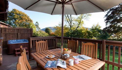 Copper Beech Lodge with Hot Tub - Foto 1