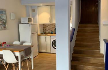 Cosy Apartment in L Escala, 7 mins walk to the closest beach, Riells - Foto 6