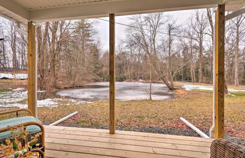 Unwind Fireside! Poconos Cottage 12 Mi to Slopes - Foto 20