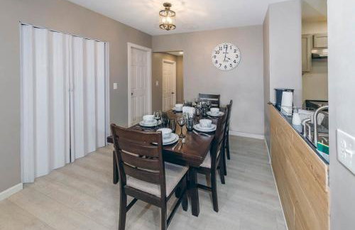 King Bed Creekfront Retreat in Jacksonville - Foto 27