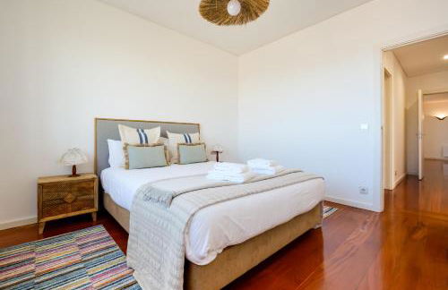 Skyview 2BR with Balcony and Garage - Foto 37