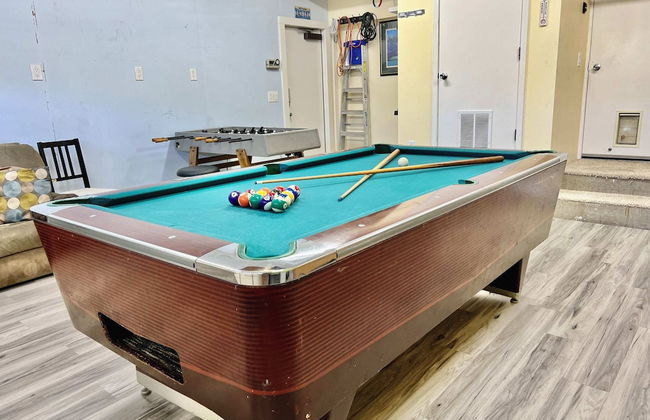 DT Reno - 4BR Home w Patio BBQ Grill Games Room - Foto 41