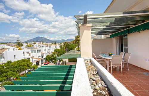 Precioso ático con piscina en Marbella - Foto 16