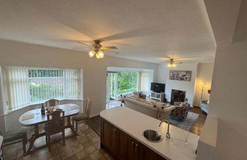 Homely 4 bed in Barnstaple - Foto 15