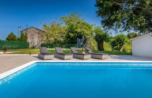 Cozy Home In Rojnici With Wifi - Photo 12