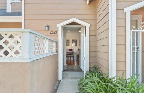 5bed 3bath Private gated community home 7miles to Downtown La close to Disney - Photo 28