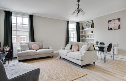 Central L1 Stay, Close to all Attractions, Parking Nearby - Foto 52