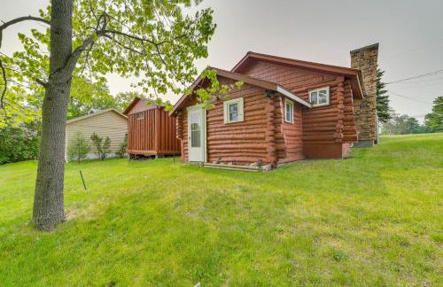 Cozy Houghton Lake Vacation Rental with Fireplace! - Foto 20