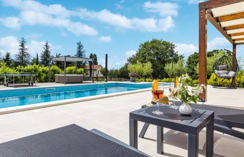 4 Bedroom Lovely Home In Labin - Photo 12