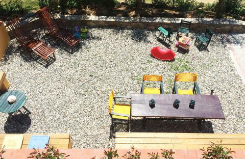 The Yellow Houses - Photo 14