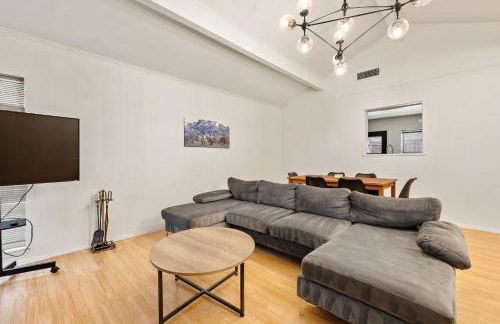 Modern 4BR Austin Retreat - Foto 10