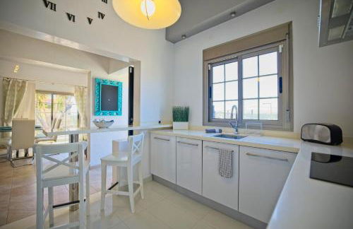 BlUE LAGOON - Photo 3