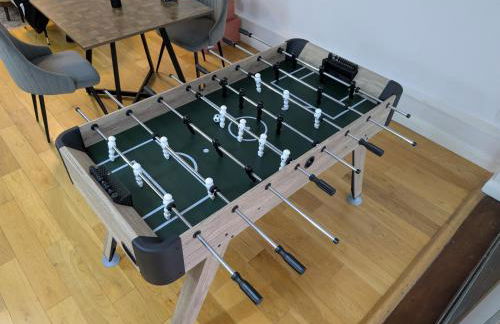 Lux 5 Bed sleeps 11, 10 mins from Wembley Stadium, Jacuzzi and Steam Shower - Photo 7