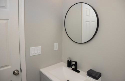 Comfortable Willow Glen Home w Central AC&Heater - Foto 16