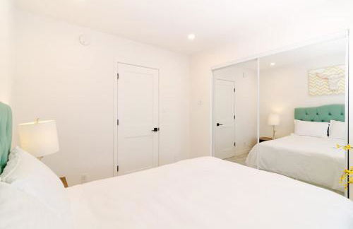 Sunny 1 Bedroom in the Heart of Venice Beach - #3 - Photo 16