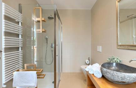 Beautiful Villa Village with tennis court in Tinj - Photo 38