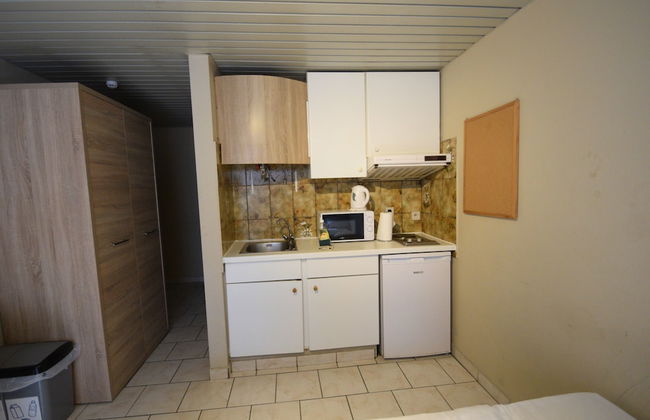 Room in Apartment - Condo Gardens Leuven - Budget Studio Twin - Foto 9