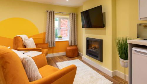 Caer Fedwen Barns Heulog Cottage King Bed Self Catering with Private Hot Tub - Foto 3