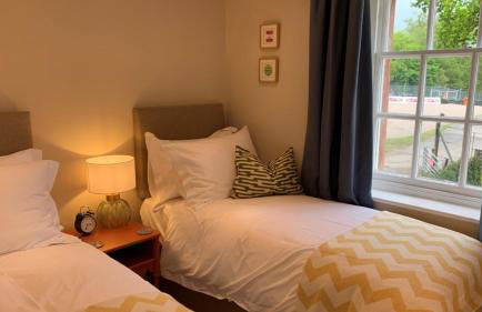 Oulton Park Lodge - Photo 10