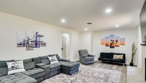 Backyard and Game Room! Home in Heart of Midland - Foto 4