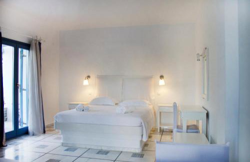 Nissiotiko Studios & Apartments - Photo 20