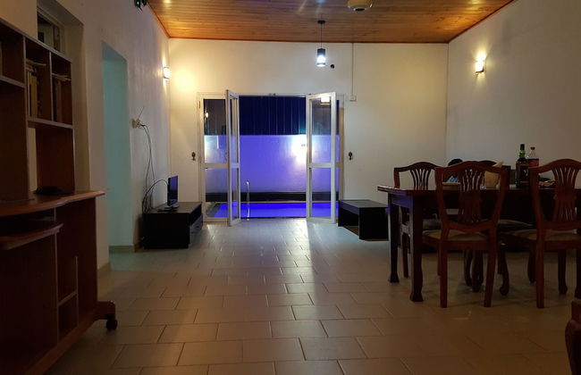 Tripper's Private Villa - Photo 2