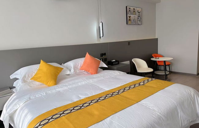 Qin Mengli Hotel - Photo 6