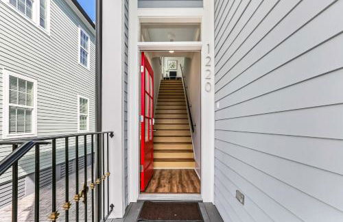 Spacious 5BR Urban Retreat with Balcony & Pool - Foto 74