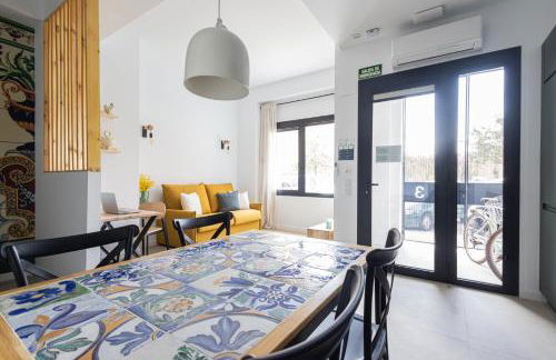 FLORIT FLATS - Stylish Valencia Ceramic Apartments with Free Bicycles by the Joaquin Sorolla Station - Photo 16