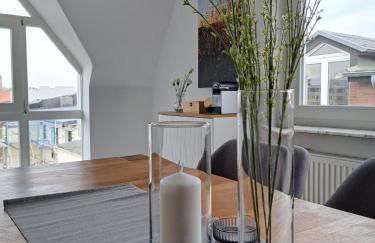 Livora Living - Stilvolles DG-Apartment an der Fußgängerzone - 2 Schlafzimmer - Foto 40