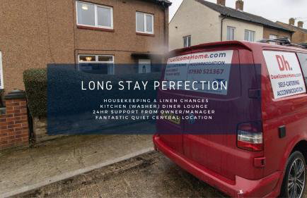 Free Parking, Ideal for long term contractor, etc stays, Fast WIFI, 3 miles 7 mins drive to Nissan, 15 mins to Sunderland Newcastle, Regular Housekeeping Options - Dwellcome Home Ltd 3 DOUBLE Bedroom House Boldon - see our site for assurance - Foto 1