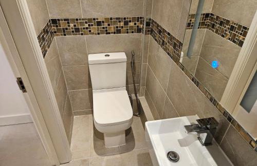 Studio for 2Guests-Parking-Garden-NearLondon-Ac - Foto 8