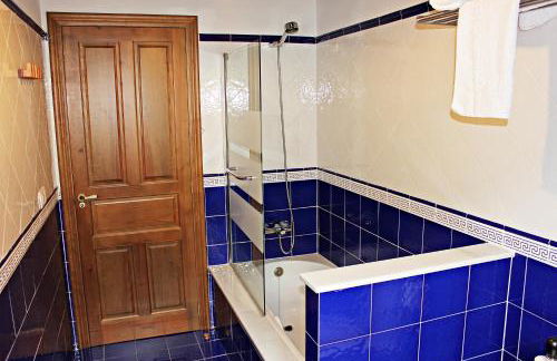 Apartamentos El Llago - Photo 47