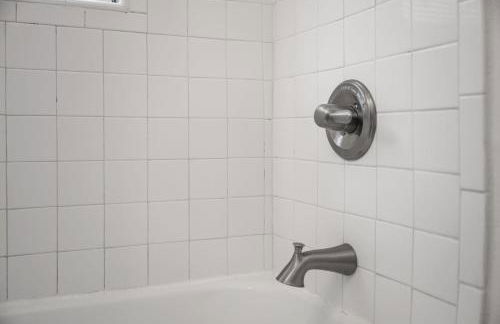 The Flats on Florida St - Super Comfy 2-Bedroom Apartments - Foto 45