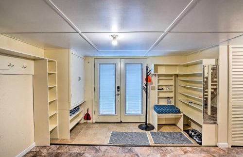 Lakefront Otis Home with Stunning Views and Boats! - Foto 24