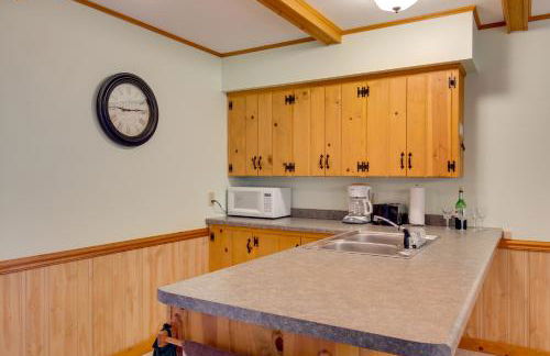 Eagle River Apartment with Private Dock and Fire Pit! - Foto 7