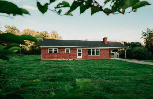 Mount Tabor Ranch near VT - King Bed/Fast Wi-Fi - Foto 44