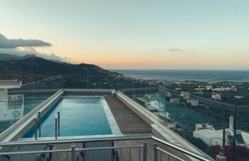 King Crimson Luxury Apartments - Photo 1