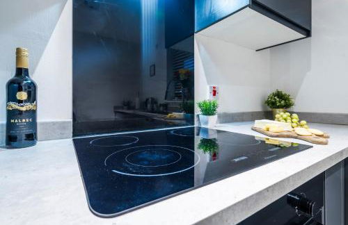 Great Location 2 Bedroom House in Nottingham, Private Garden, Fast Wi-Fi and Free Parking - Photo 27