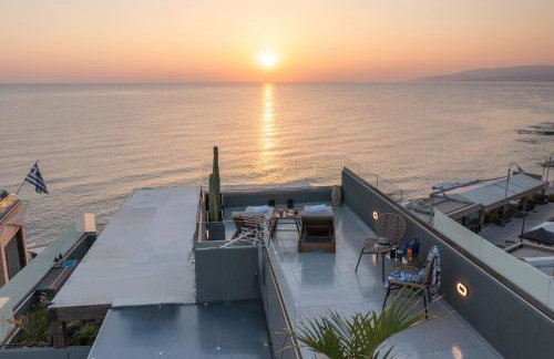 Hersonissos Beach Front Suites - Photo 22