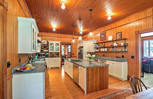 Restored Historic Saranac Lake Home Lake Access! - Foto 9