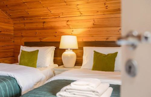 Lake View Lodge with Hot Tub - Foto 4