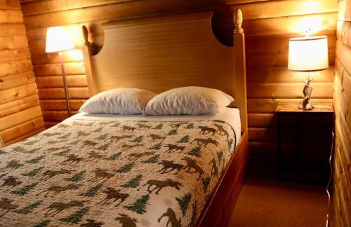 Cedar at Rainier Lodge (0.4 m from Mt.Rainier) - Photo 16