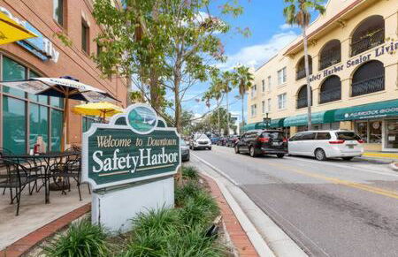 NEW! Canopy Cove, Luxury Downtown Apartment Near Main St - Foto 21