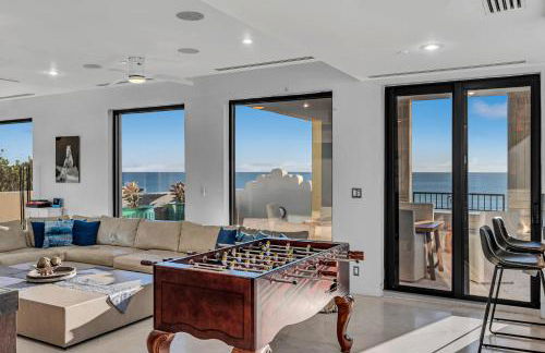 Crown Jewel of Ocean Drive- 2 story Penthouse, 4 Bedrooms & Private rooftop spa - Foto 37