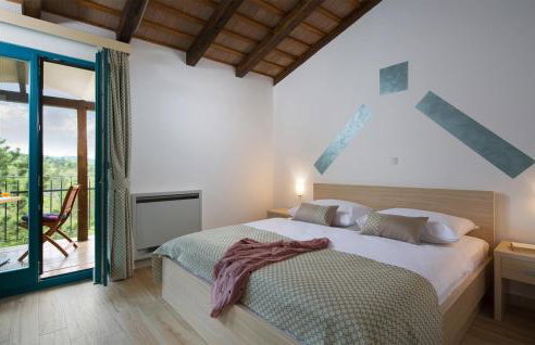 Pet Friendly Home In Trviz With Wifi - Photo 19