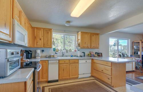 Alton Cabin with Deck about 2 Mi to Dixie Natl Forest! - Foto 9