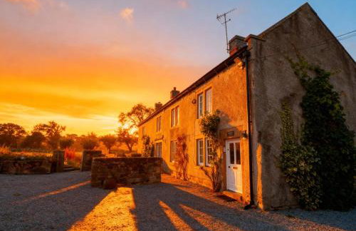 The Farmhouse - Photo 2