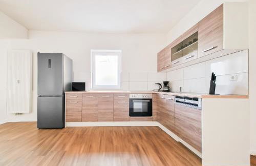 Tolstov Apartments - 1 Room Apartment - Balcony - 25 Min to Messe DUS - Foto 1