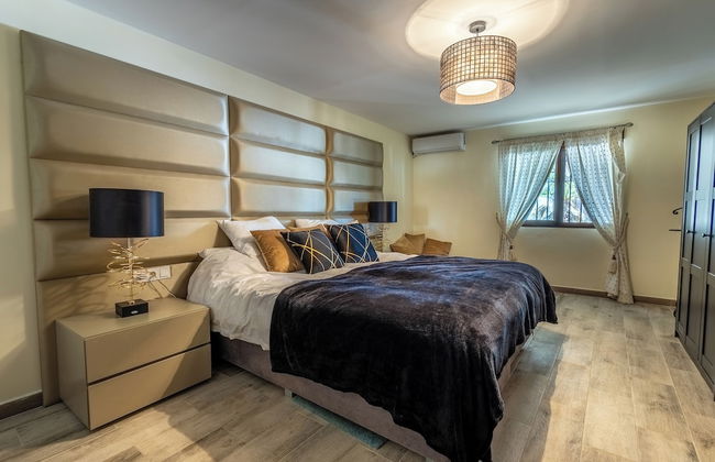 Fantastic 7-bed Villa in Alhaurin de la Torre - Foto 3